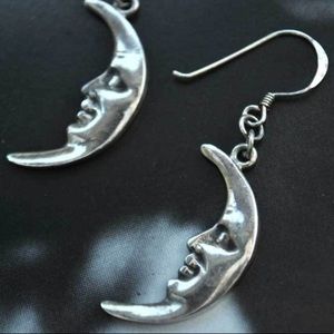 Sterling Silver moon face earrings 🌙 🌙 💫💫